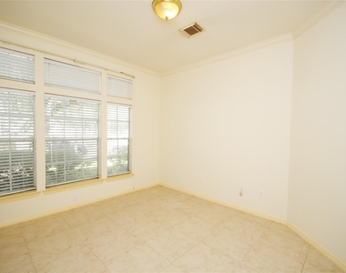 1803 Willow Lakes Drive - Photo Thumbnail 8