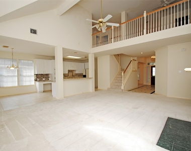 1803 Willow Lakes Drive - Photo Thumbnail 13