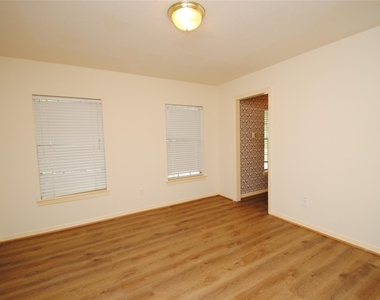 1803 Willow Lakes Drive - Photo Thumbnail 26
