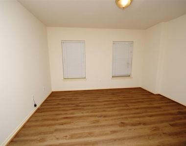 1803 Willow Lakes Drive - Photo Thumbnail 30