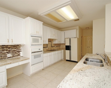 1803 Willow Lakes Drive - Photo Thumbnail 10