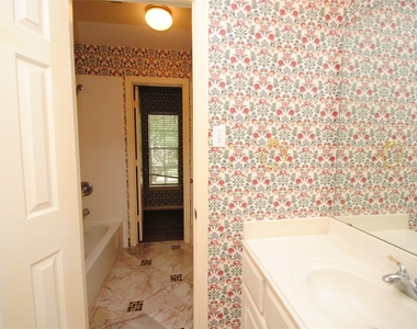 1803 Willow Lakes Drive - Photo Thumbnail 24