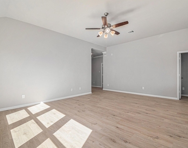 11412 Natalia Lane - Photo Thumbnail 7