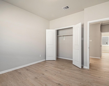 11412 Natalia Lane - Photo Thumbnail 15