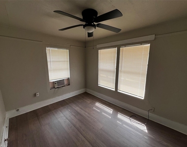 741 13th Street - Photo Thumbnail 3
