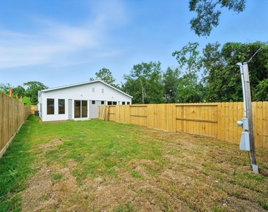 8114 Count Street - Photo Thumbnail 34