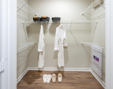 30020 Creekside Terrace Drive - Photo Thumbnail 11