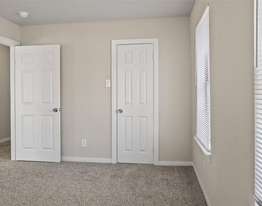 1210 Scott Street - Photo Thumbnail 3