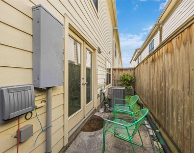3635 Main Plaza Drive - Photo Thumbnail 32