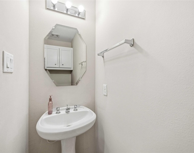 3635 Main Plaza Drive - Photo Thumbnail 31