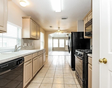1711 Rock Ridge Drive - Photo Thumbnail 3
