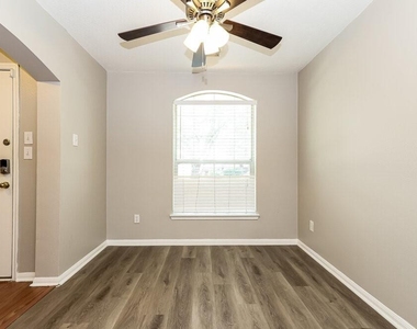 1711 Rock Ridge Drive - Photo Thumbnail 11
