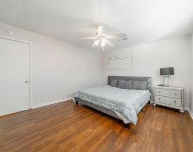 4723 Merwin Street - Photo Thumbnail 11