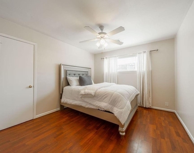 4723 Merwin Street - Photo Thumbnail 8