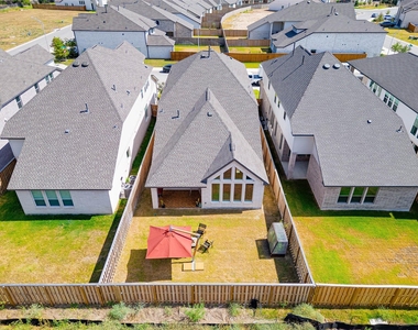 617 Buckaroo Drive - Photo Thumbnail 33