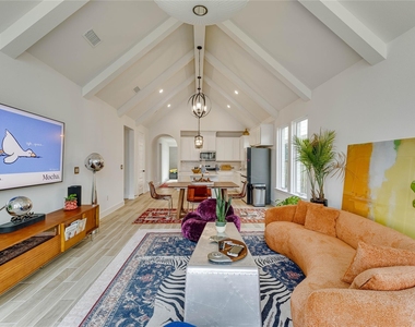 617 Buckaroo Drive - Photo Thumbnail 15