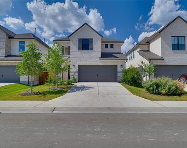 617 Buckaroo Drive - Photo Thumbnail 1