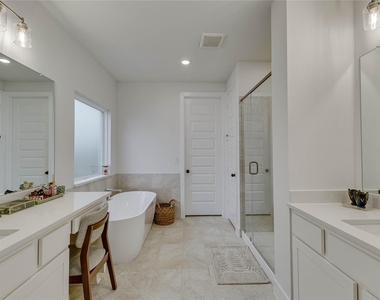 617 Buckaroo Drive - Photo Thumbnail 17