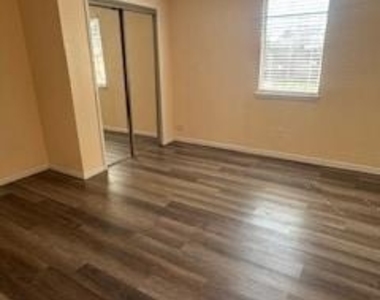 119 Anna Street - Photo Thumbnail 6
