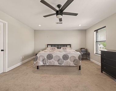 9724 Racine Street - Photo Thumbnail 17