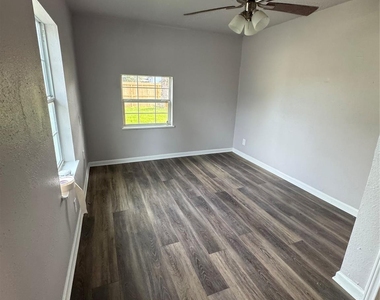 4412 Denmark Street - Photo Thumbnail 3