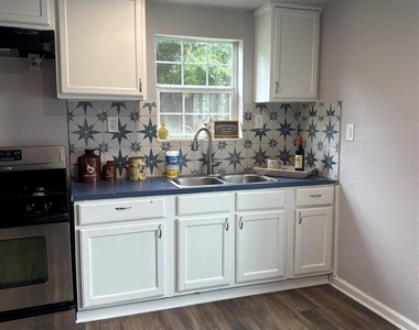 4412 Denmark Street - Photo Thumbnail 10