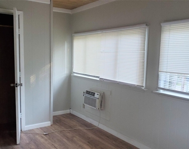 6644 Bonanza Drive - Photo Thumbnail 5