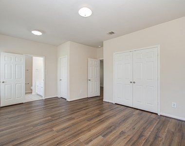 6702 Castle Terrace Ct - Photo Thumbnail 11