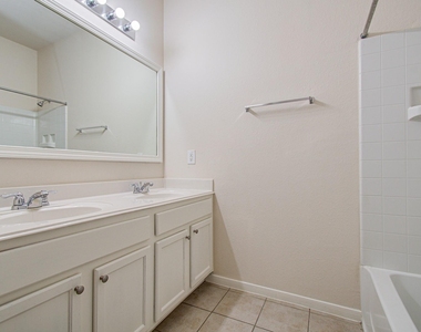 6702 Castle Terrace Ct - Photo Thumbnail 16