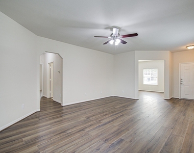 6702 Castle Terrace Ct - Photo Thumbnail 4