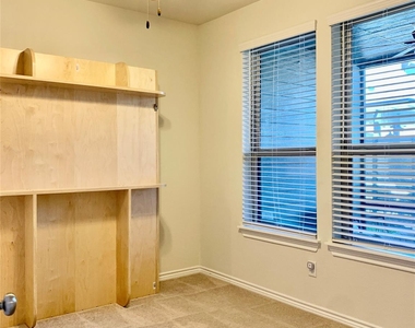 8604 Cedardale Park Drive - Photo Thumbnail 28