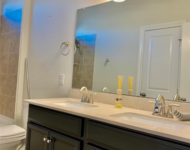 8604 Cedardale Park Drive - Photo Thumbnail 23