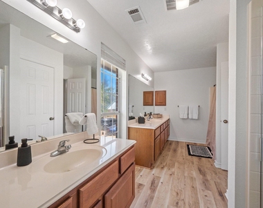 1418 Salem Court - Photo Thumbnail 25