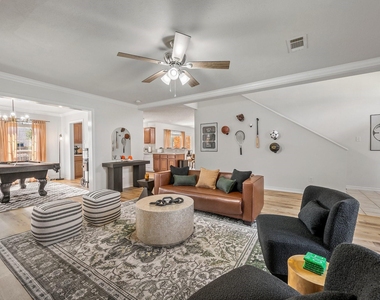 1418 Salem Court - Photo Thumbnail 4