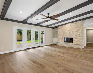 9407 Cranleigh Court - Photo Thumbnail 15