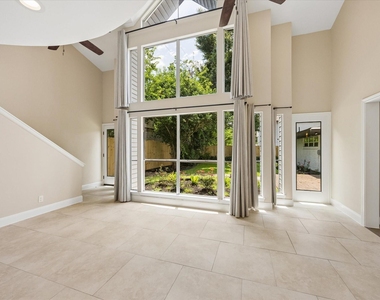 9407 Cranleigh Court - Photo Thumbnail 30