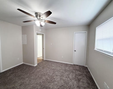 2400 5th Street - Photo Thumbnail 10