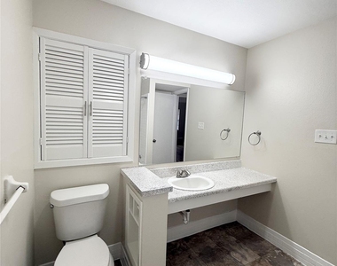 2400 5th Street - Photo Thumbnail 13