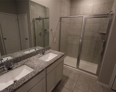 25718 Boxwood Hedge Lane - Photo Thumbnail 6