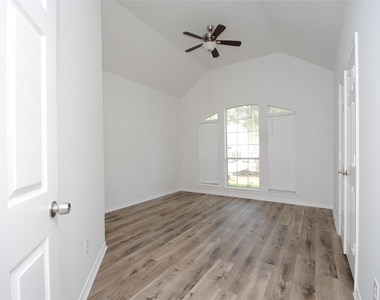 25607 Creston Meadow Drive - Photo Thumbnail 38