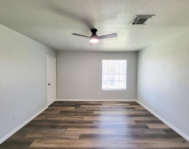 12332 Ormandy Street - Photo Thumbnail 13