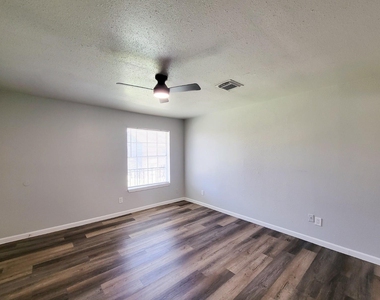 12332 Ormandy Street - Photo Thumbnail 14