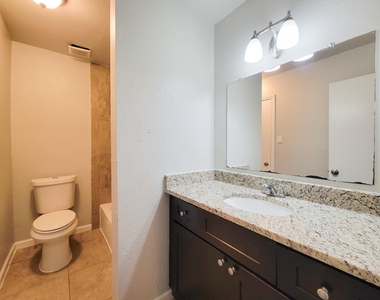 12332 Ormandy Street - Photo Thumbnail 10