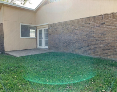 7026 Rockergate Drive - Photo Thumbnail 15