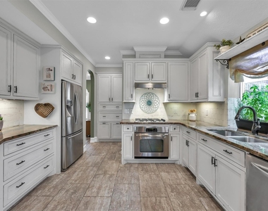 1918 Scenic Park Drive - Photo Thumbnail 14