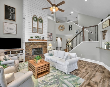 1918 Scenic Park Drive - Photo Thumbnail 6