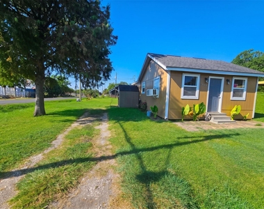 3440 Texas Avenue - Photo Thumbnail 1