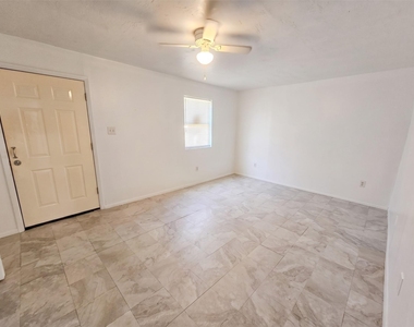 3440 Texas Avenue - Photo Thumbnail 4
