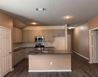 2028 Cedar Tree Court - Photo Thumbnail 5