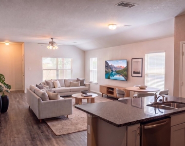 2028 Cedar Tree Court - Photo Thumbnail 3